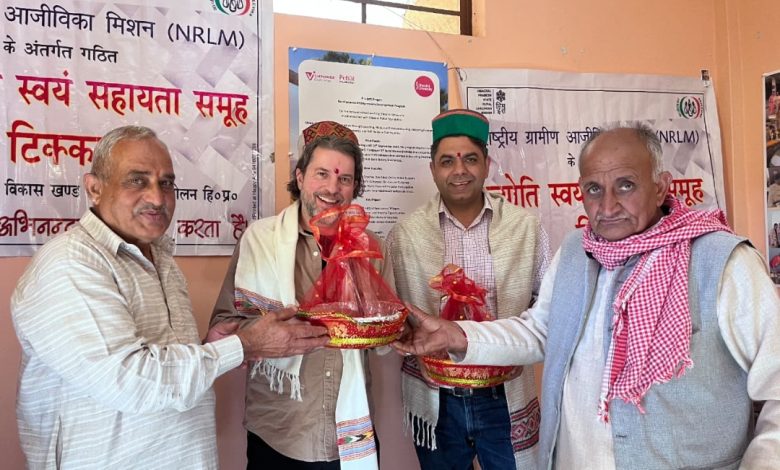 प्रगति ग्रामीण महिलाओं को सशक्त बनाती है: टिक्कर गाँव में चरण 2 का शुभारंभ