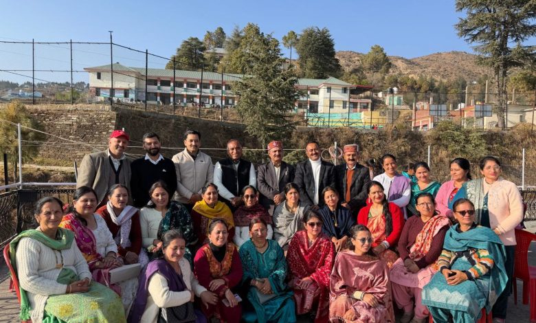 ऐतिहासिक रहा वरिष्ठ सहायक सुनीता चौहान की सेवानिवृति का समारोह 