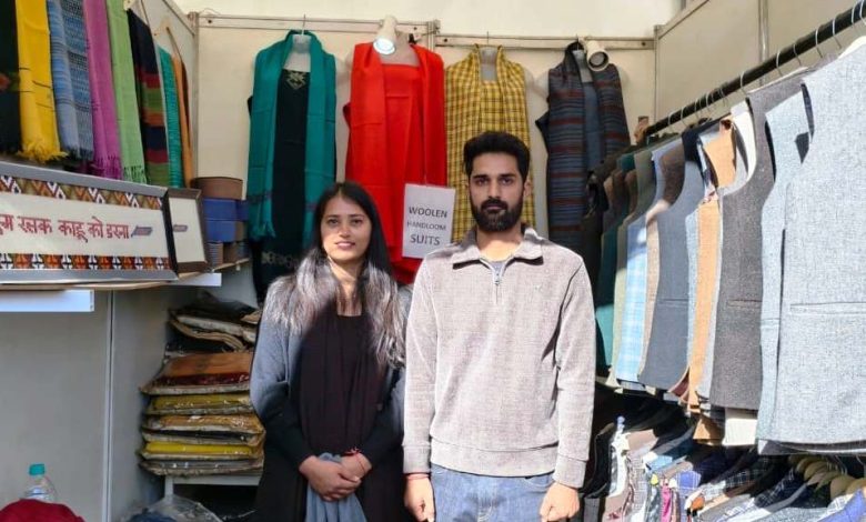 मां का सपना, भाई बहन ने बना लिया अपना मां का सपना, भाई बहन ने बना लिया अपना