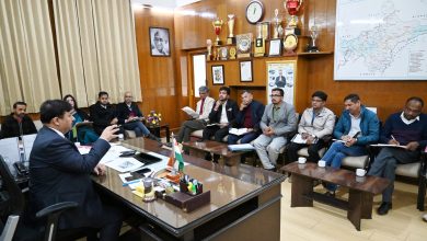 Asar breaking; दो पानी की पाईपों की लीकेज , टनल निर्माण की वाइब्रेशन से पड़ गया था गड्ढा