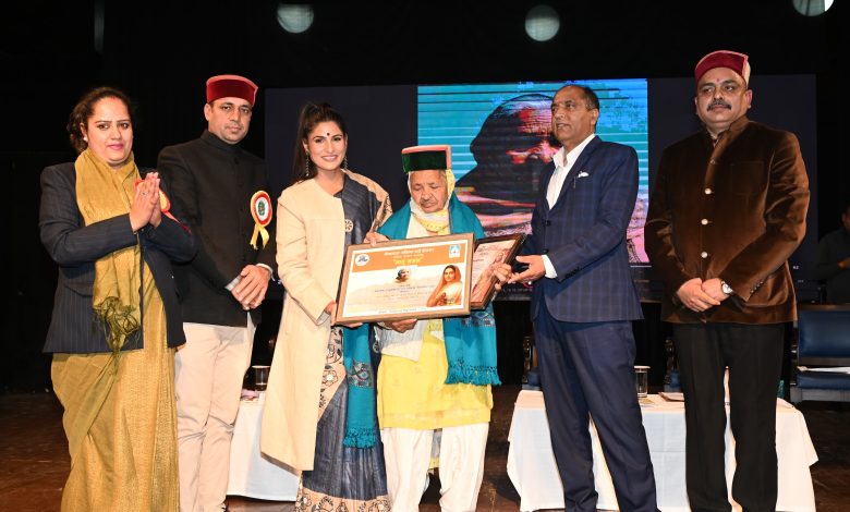 माताएं तय कर लेती हैं तो राह में कोई रोड़ा नहीं बन सकता : जयराम ठाकुर