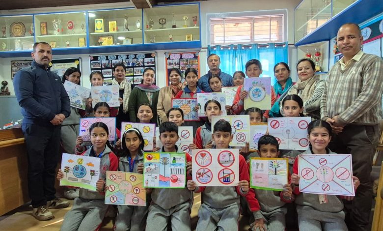 राजकीय आदर्श वरिष्ठ माध्यमिक विद्यालय, मशोबरा में सड़क सुरक्षा जागरूकता कार्यक्रम का आयोजन राजकीय आदर्श वरिष्ठ माध्यमिक विद्यालय, मशोबरा में सड़क सुरक्षा जागरूकता कार्यक्रम का आयोजन