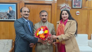 जनसेवा से ग्लैमर तक: पूनम ठाकुर की सफलता पर मुख्यमंत्री की सराहना