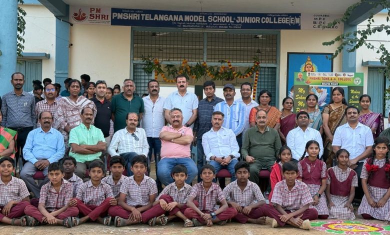 स्कूलों में स्थापित आधुनिक लैंग्वेज व साइंस–मैथ लैब्स का किया गहन निरीक्षण