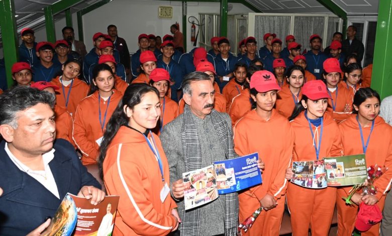 भारत भ्रमण से लौटे ‘चिल्ड्रन ऑफ द स्टेट’ ने मुख्यमंत्री से की भेंट, कहा थैंक्यू सर