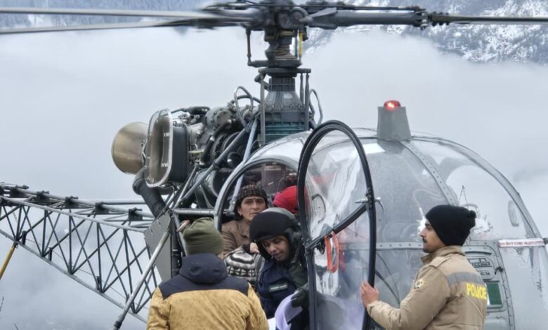 डोडरा क्वार से मरीज किया एअर लिफट, पीजीआई में करवाया एडमिट