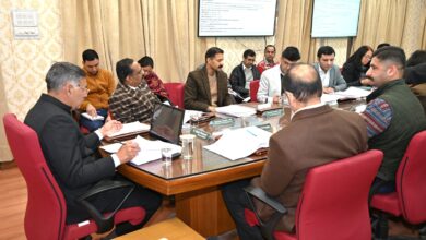 हिमाचल में बदलेगा शहरों का नक्शा! राजेश धर्माणी की बैठक में नई टाउनशिप और हज़ारों घरों को हरी झंडी