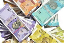 20 वर्ष सेवा पर मिलने वाली दो वेतन वृद्धियां बंद, सी एंड वी अध्यापकों में रोष 20 वर्ष सेवा पर मिलने वाली दो वेतन वृद्धियां बंद, सी एंड वी अध्यापकों में रोष