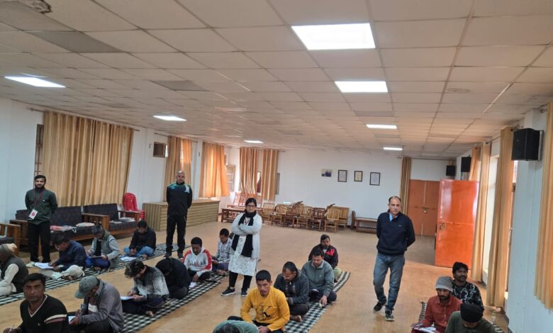 ख़ास ख़बर:  जेल के कैदी भी बने विद्यार्थी, साक्षरता परीक्षा में शामिल हुए 24 बंदी