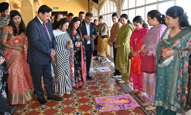 नारी शक्ति को सलाम: महिला दिवस पर मेधावी छात्राएं, खिलाड़ी और स्वयं सहायता समूह सम्मानित