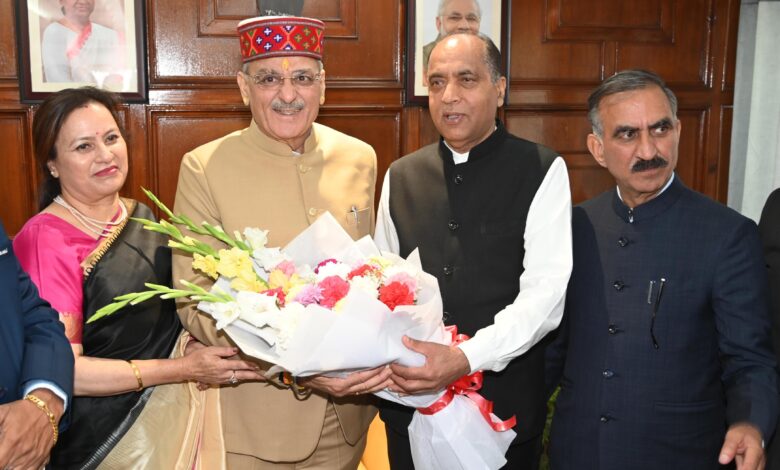 बिना किताबों के ही सीबीएसई स्कूलों में कैसे पढ़ेंगे बच्चे : जयराम ठाकुर