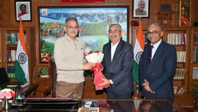 युवाओं के भविष्य निर्माण में शिक्षा की अहम भूमिका : राज्यपाल से मिले जेपी यूनिवर्सिटी के कुलपति