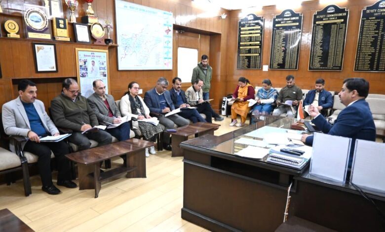 सख्ती: बिना किसी लेबल के बाजार में बिक रही वस्तुओं पर लगेगा प्रतिबंध सख्ती: बिना किसी लेबल के बाजार में बिक रही वस्तुओं पर लगेगा प्रतिबंध