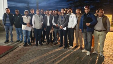 संयुक्त कर्मचारी महासंघ ने वेतन कटौती का किया विरोध, सीएम बोले– नहीं होगा नुकसान संयुक्त कर्मचारी महासंघ ने वेतन कटौती का किया विरोध, सीएम बोले– नहीं होगा नुकसान