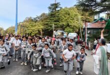 Steps that Heal the World”: 880 छात्राओं के साथ विद्यालय मैराथन में उमड़ा उत्साह