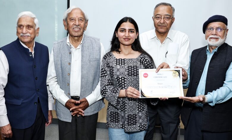 शूलिनी विश्वविद्यालय के सेमिनार में विज्ञान के माध्यम से सतत विकास पर प्रकाश डाला गया