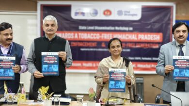 चौंकाने वाला खुलासा: स्कूलों के पास धड़ल्ले से चल रही तंबाकू की दुकानें