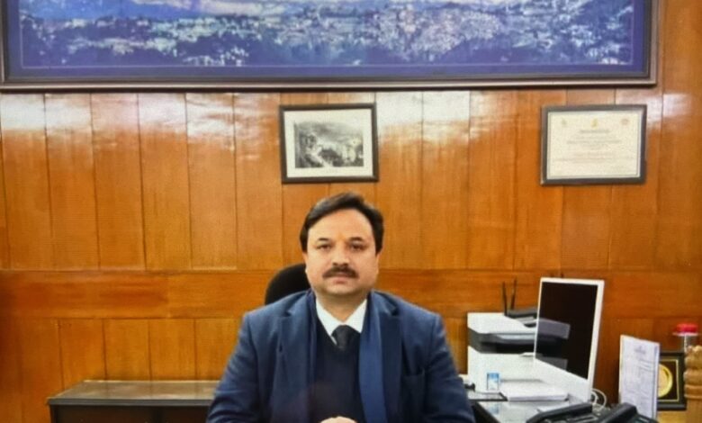 ख़ास ख़बर: हर मोर्चे पर एक्टिव हिमाचल के ‘अनुपम’ डीसी, देश के टॉप 100 डीएम में बनाई खास जगह