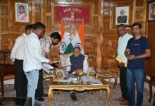 अर्की अस्पताल प्रकरण पहुंचा राजभवन, परिजनों ने उठाए गंभीर सवाल अर्की अस्पताल प्रकरण पहुंचा राजभवन, परिजनों ने उठाए गंभीर सवाल