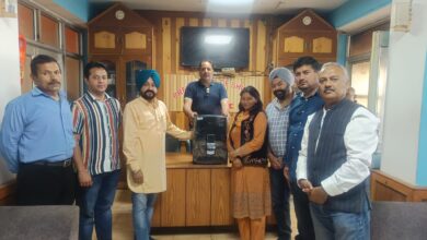 सामाजिक सरोकार निभाते हुए संस्था ने प्रेस क्लब को दी स्वच्छ पेयजल की सुविधा