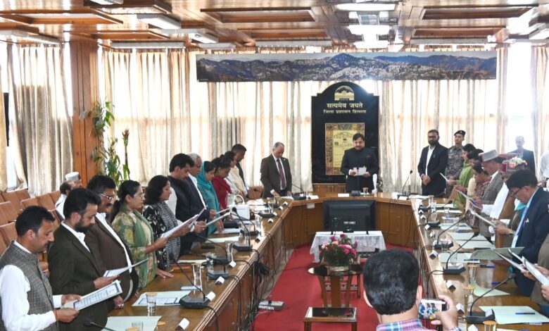 उपायुक्त ने दिलाई शिमला जिला के नवनिर्वाचित जिला परिषद सदस्यों को शपथ