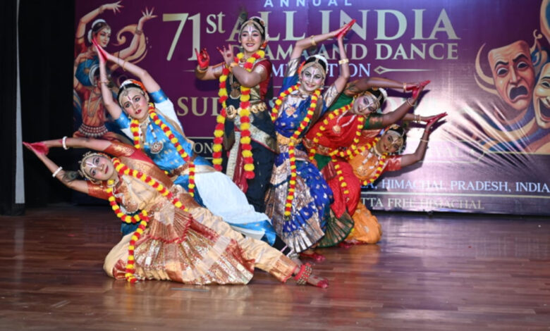 AIAA की 71वीं राष्ट्रीय नाटक एवं नृत्य प्रतियोगिता में नाटकों और नृत्य प्रस्तुतियों ने बांधा समां AIAA की 71वीं राष्ट्रीय नाटक एवं नृत्य प्रतियोगिता में नाटकों और नृत्य प्रस्तुतियों ने बांधा समां