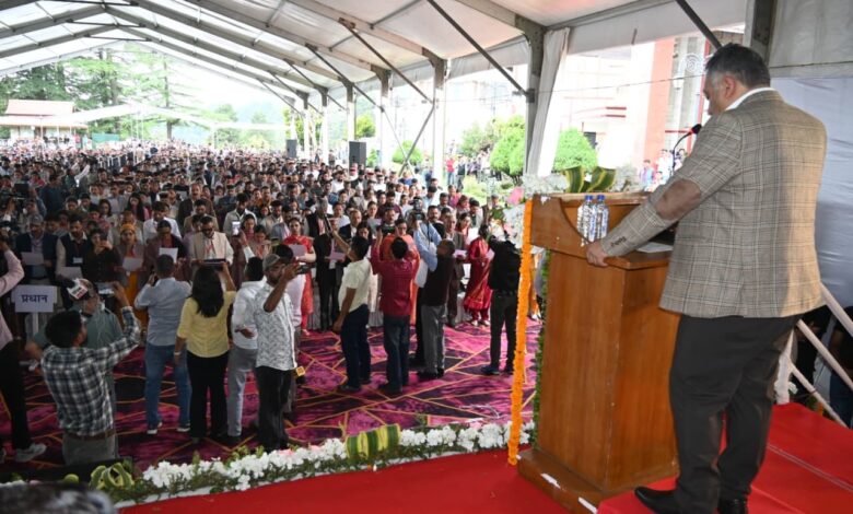 रोहित ठाकुर ने दिलाई नवनिर्वाचित प्रधानों और उप-प्रधानों को शपथ
