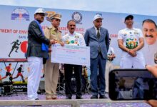संतोष ठाकुर को हिमाचल प्रदेश एनवायरनमेंट लीडरशिप अवॉर्ड 2025–26 से सम्मानित किया गया संतोष ठाकुर को हिमाचल प्रदेश एनवायरनमेंट लीडरशिप अवॉर्ड 2025–26 से सम्मानित किया गया