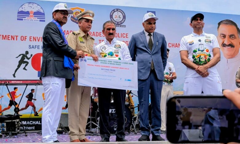 संतोष ठाकुर को हिमाचल प्रदेश एनवायरनमेंट लीडरशिप अवॉर्ड 2025–26 से सम्मानित किया गया