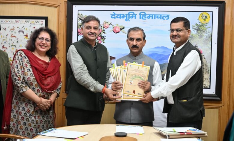 मुख्यमंत्री ने शानदार उपलब्धि पर प्रदेशवासियों को बधाई दी मुख्यमंत्री ने शानदार उपलब्धि पर प्रदेशवासियों को बधाई दी