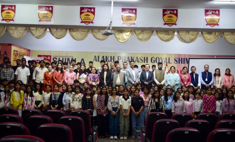 शिमला विश्वविद्यालय में ‘आरंभ’ ओरिएंटेशन के दूसरे दिन विद्यार्थियों को दिए सफलता के मंत्र