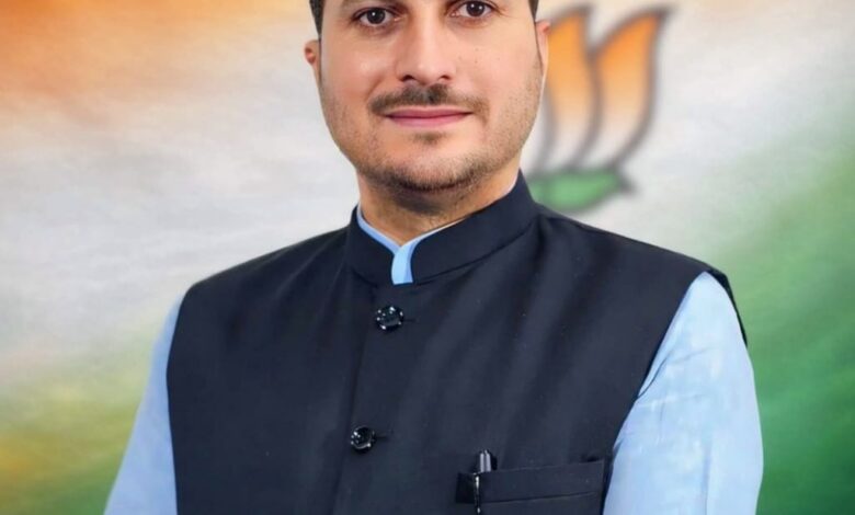 आईएएस-आईपीएस का कैडर घटाकर 200 करोड़ बचाने का दावा जनता की आंखों में धूल झोंकने जैसा, आर्थिक कुप्रबंधन और भ्रष्टाचार पर पर्दा डाल रही सुक्खू सरकार : राकेश जमवाल