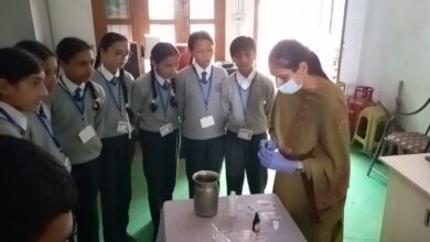 ‘कथोग स्कूल में जल परीक्षण गतिविधि, विद्यार्थियों ने समझा स्वच्छ पानी का महत्व