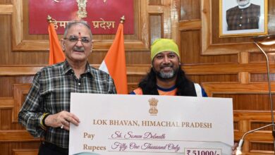 साइकिल से 191 देशों का सफर, सोमेन देबनाथ ने राज्यपाल से साझा किया 19 साल का अनुभव साइकिल से 191 देशों का सफर, सोमेन देबनाथ ने राज्यपाल से साझा किया 19 साल का अनुभव