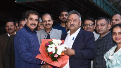 शिक्षा मंत्री ने समग्र शिक्षा की स्टाफ बस को भी हरी झंडी दिखाकर रवाना किया