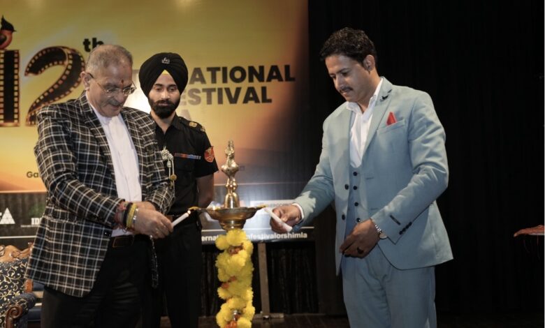 12वें अंतरराष्ट्रीय फिल्म महोत्सव शिमला में राज्यपाल ने विजेता फिल्मकारों को प्रदान किए पुरस्कार