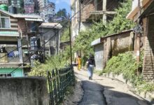 बारिश खत्म होते ही शिमला की प्रभावित सड़कों की मेटलिंग शुरू