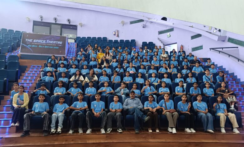 मुंबई में विज्ञान, इतिहास और संस्कृति से रूबरू हुए हिमाचल के विद्यार्थी