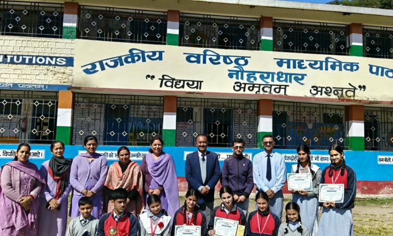 नौहराधार विद्यालय के हरीश के मॉडल ने झटका पहला स्थान