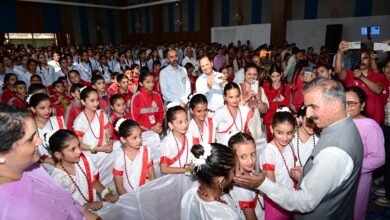 छात्रा की मांग पर मुख्यमंत्री ने रचौली स्कूल भवन निर्माण के लिए दो करोड़ रुपये की घोषणा की