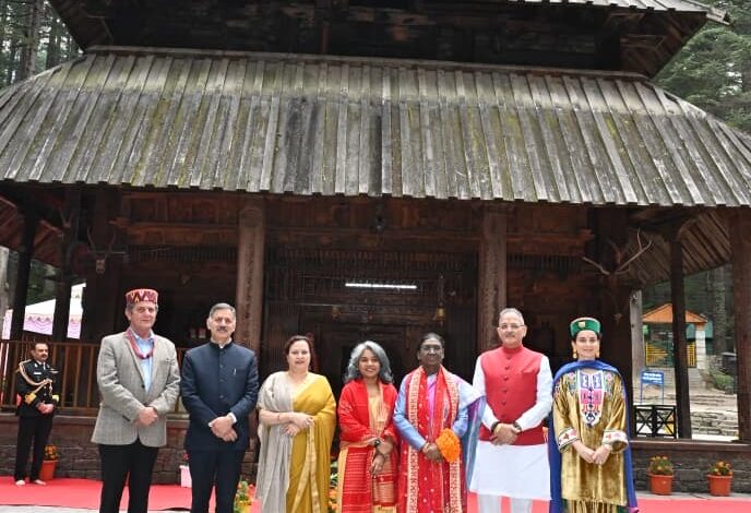 राष्ट्रपति द्रौपदी मुर्मु ने अटल टनल का दौरा किया